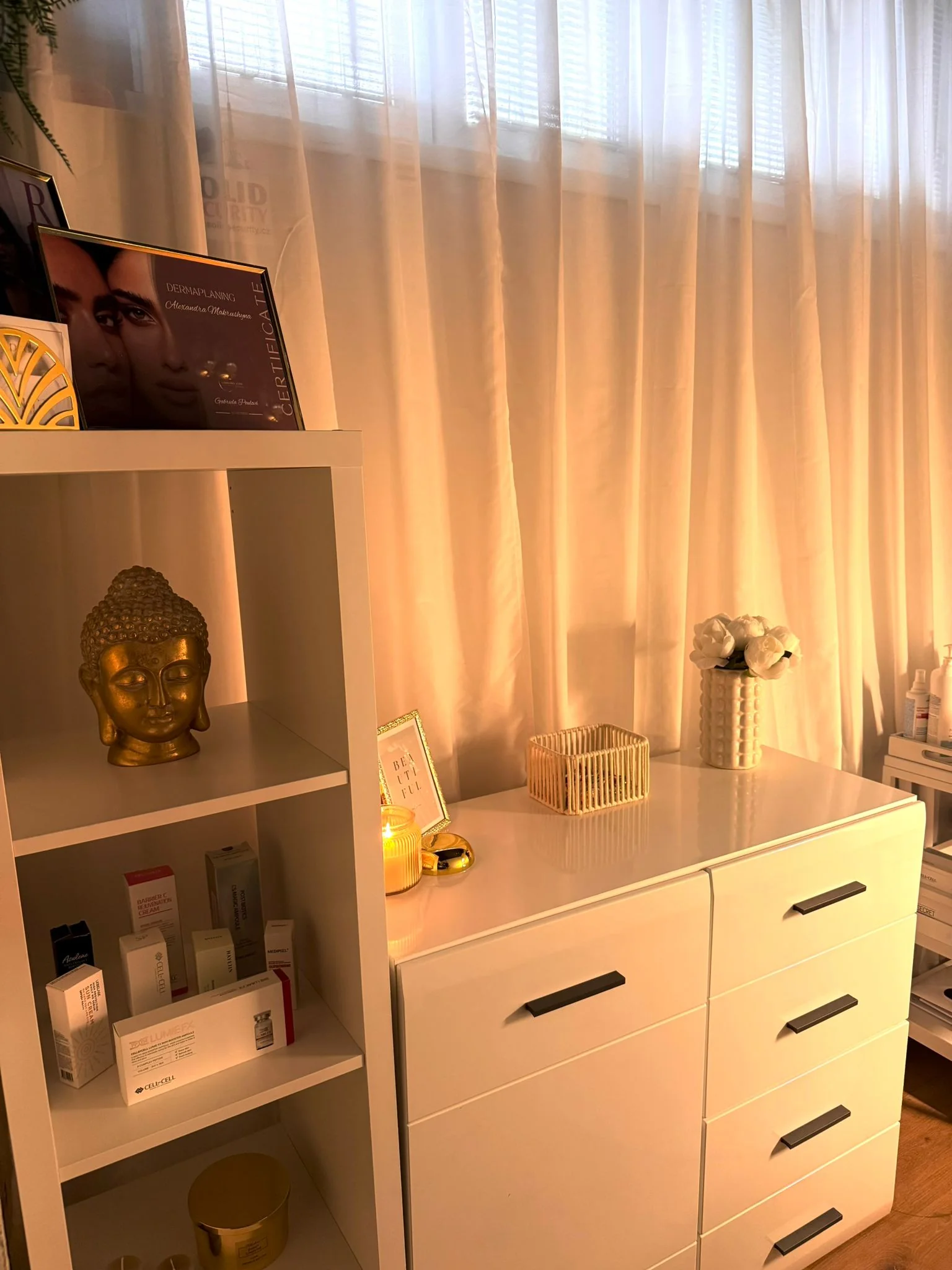 Kosmetický salon Ostrava - laminace obočí, prodlužování řas a kosmetika